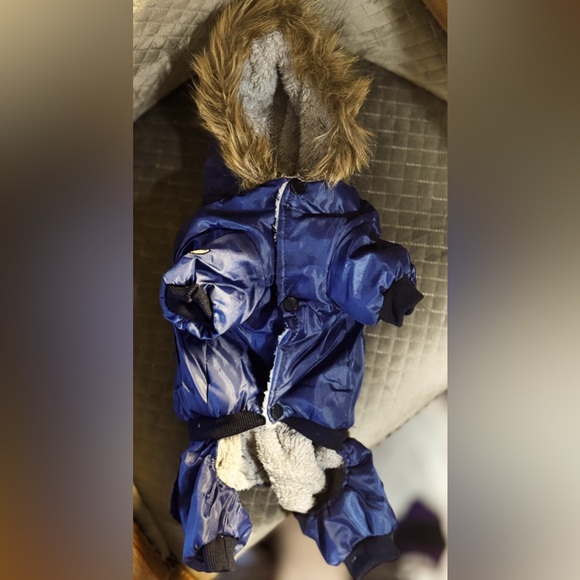NWOT Dog small snowsuit - Picture 1 of 3